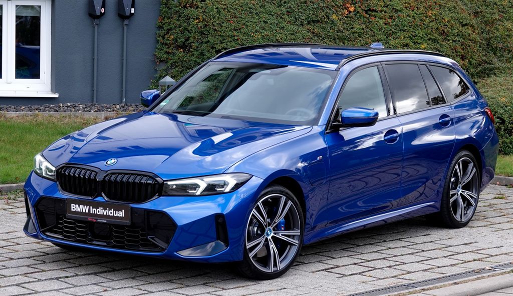 Image of BMW 320