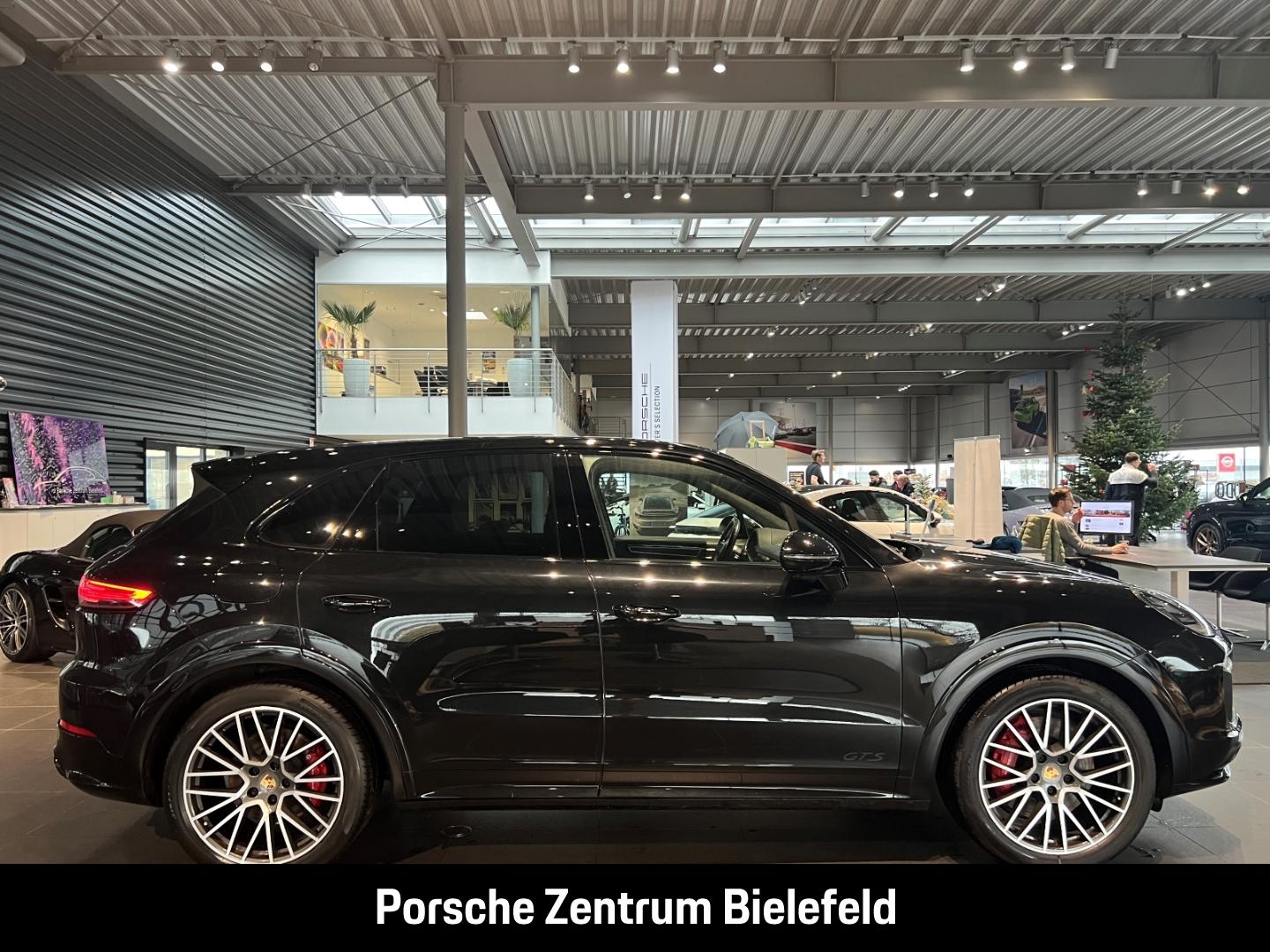 Porsche Cayenne GTS Surround-View Luftfederung 21-Zoll
