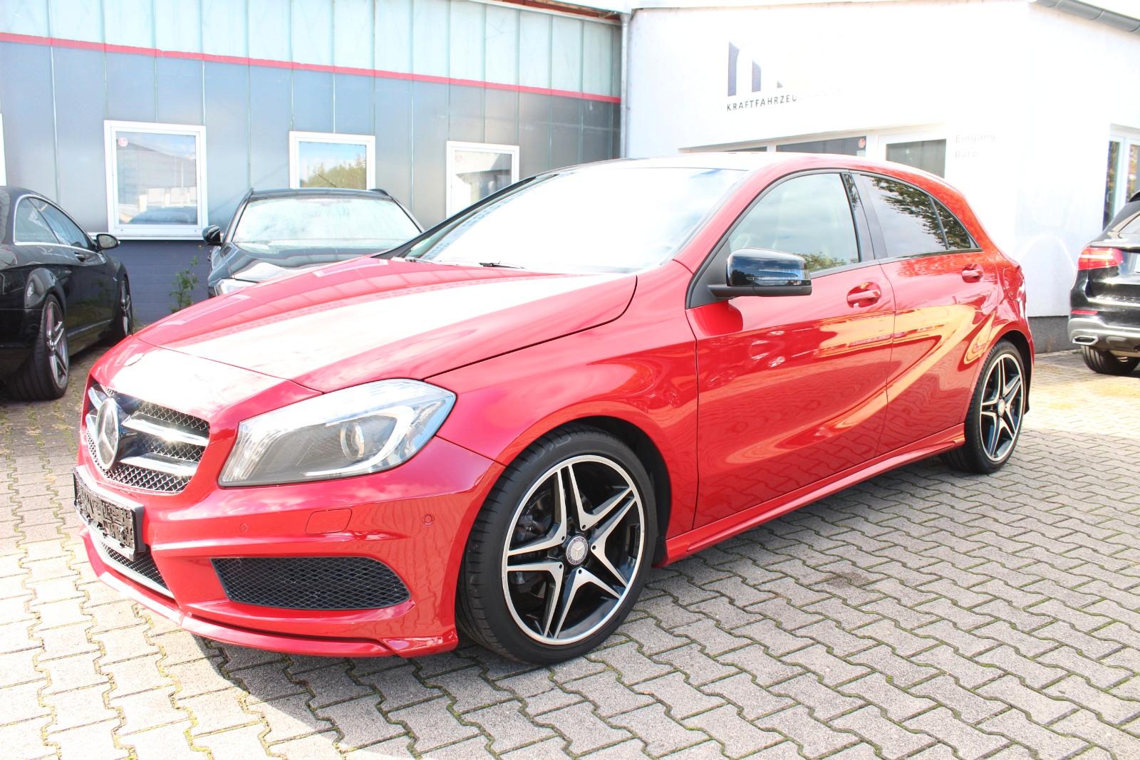 Mercedes-Benz A 200 BlueEFFICIENCY~AMG~NAVI~SHZ~PANO~PDC