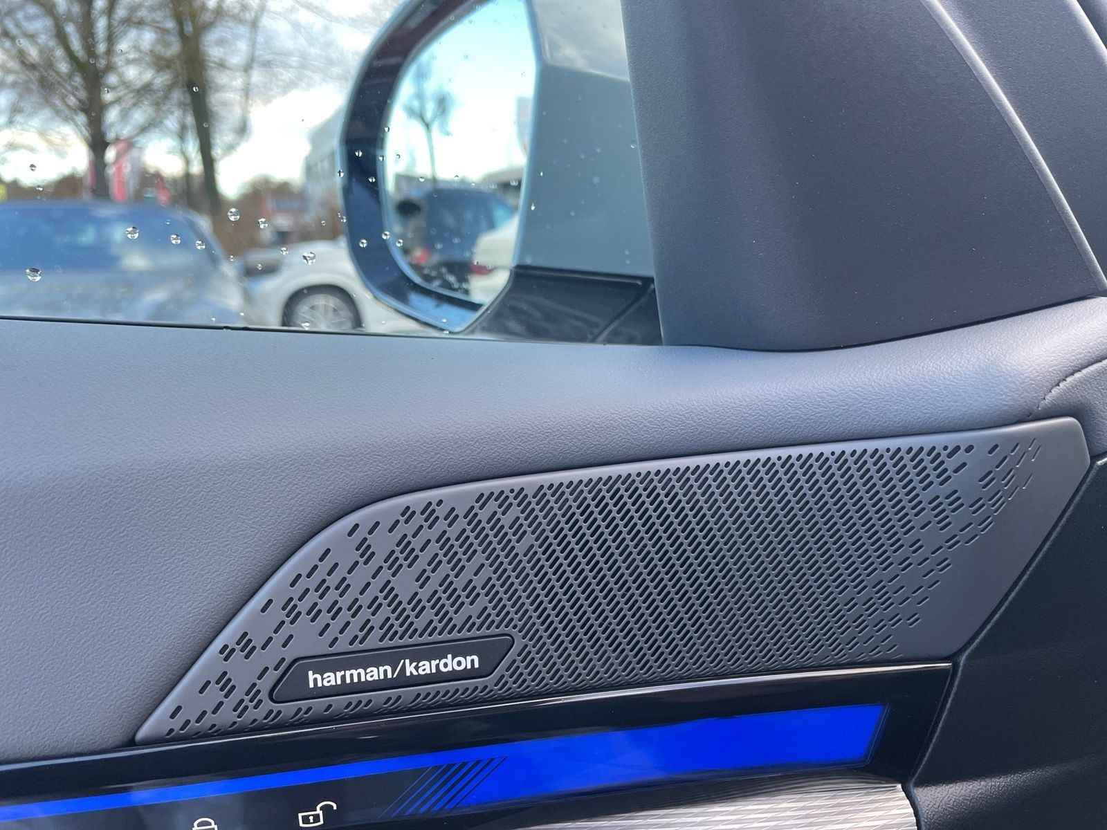 BMW i5 xDrive40 Tou Top ausgestattet -32% Nachlass foto 17
