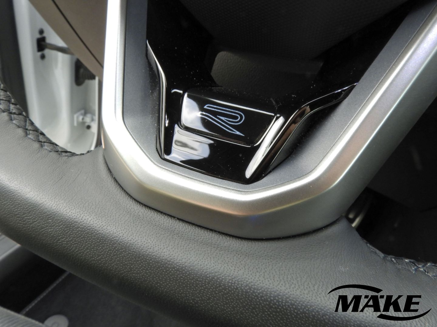 Golf R-Line 2.0 TSI 4Motion AHV ACC IQ.L NAV PD