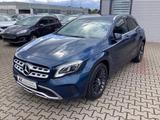 Mercedes-Benz GLA 250 - blaue Mercedes-Benz GLA 250
