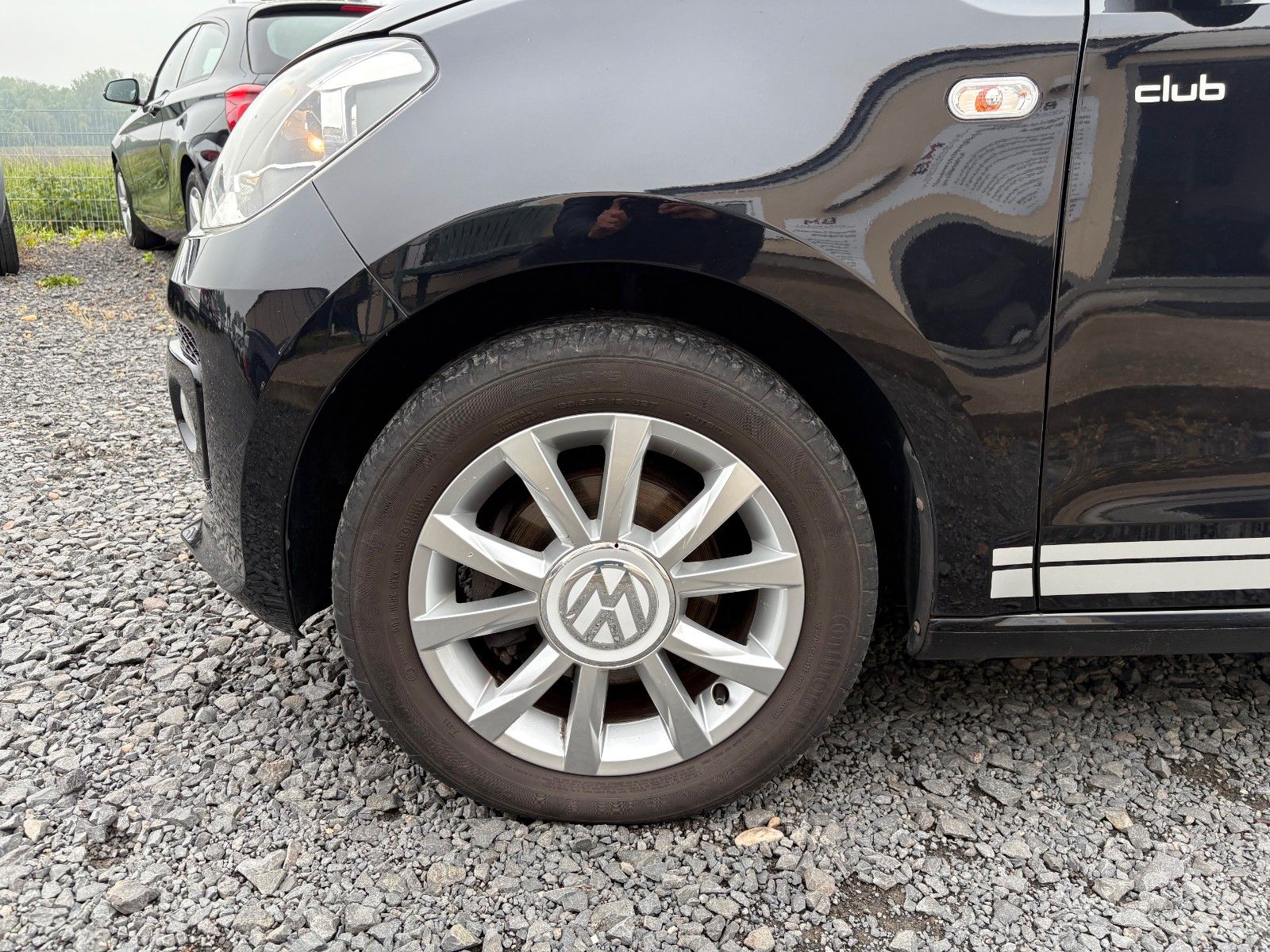 Fahrzeugabbildung Volkswagen up! 1.0 club up! Navi SHZ Klima 2.HD SCHECKHEFT
