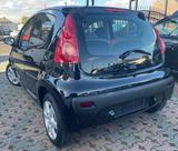 Peugeot 107 5TÜRER-1HAND*URBAN MOVE*KLIMA-TÜV NEU- - Peugeot 107: Limousine