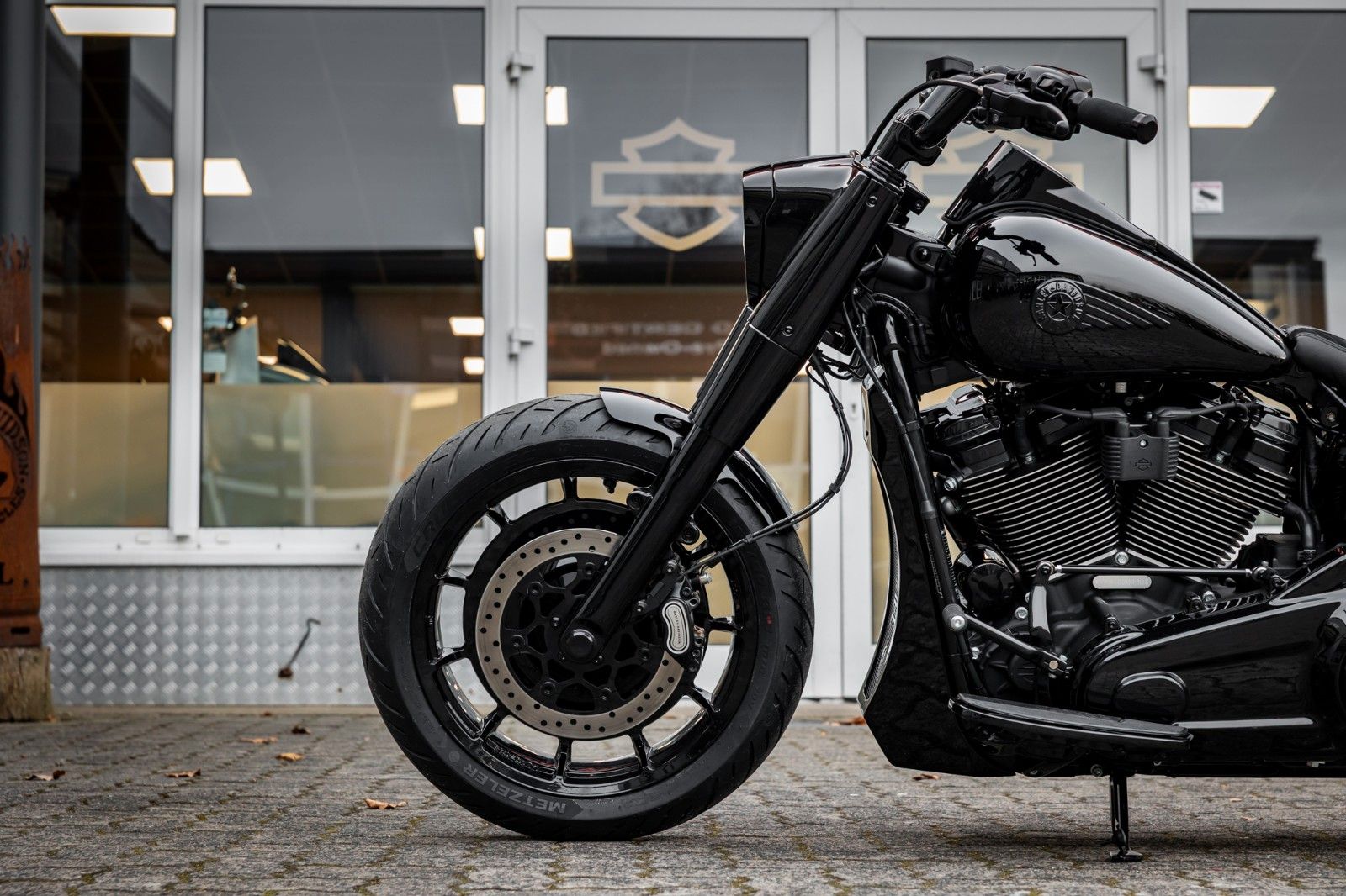 Fahrzeugabbildung Harley-Davidson DARK BOY FLFBS BLACK 117 MY25-H-D Kiel Custom