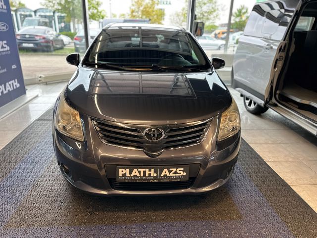 Toyota Avensis Kombi Executive Automatik