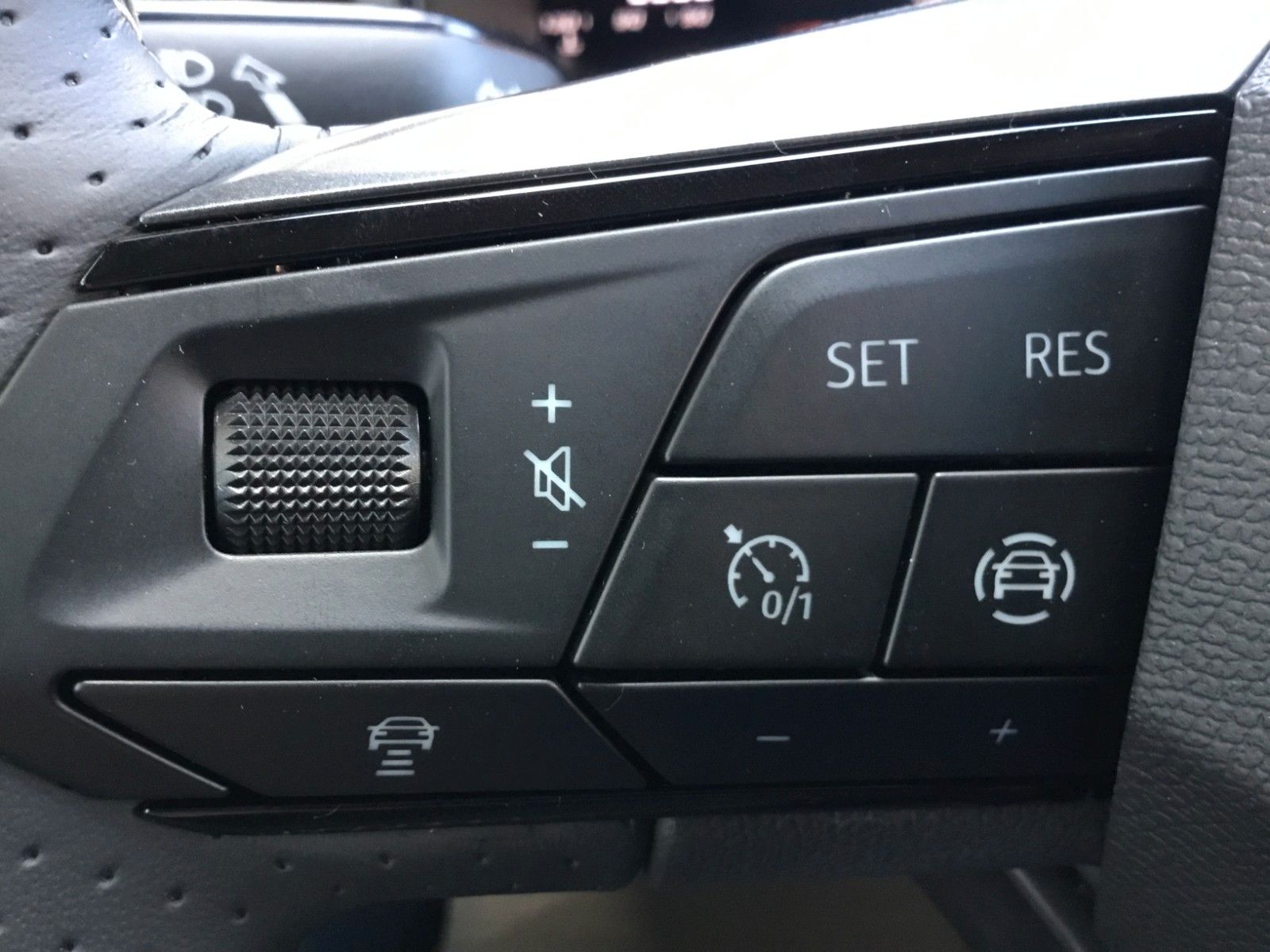 Fahrzeugabbildung SEAT Arona 1.0 TSI Style DSG+AHK+ACC+Navi+Kamera