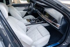 BMW 740 – 13 / 30