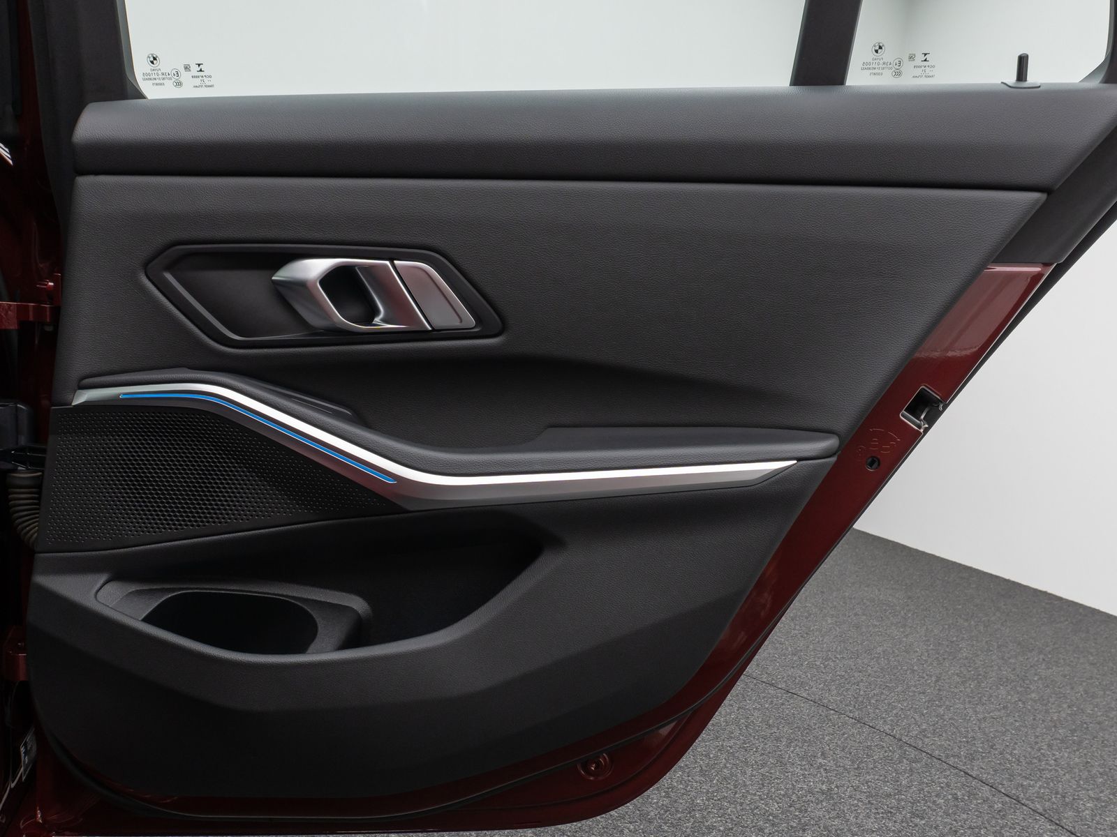Fahrzeugabbildung BMW 320e Luxury Line Panorama Kamera DAB AHK Alarm