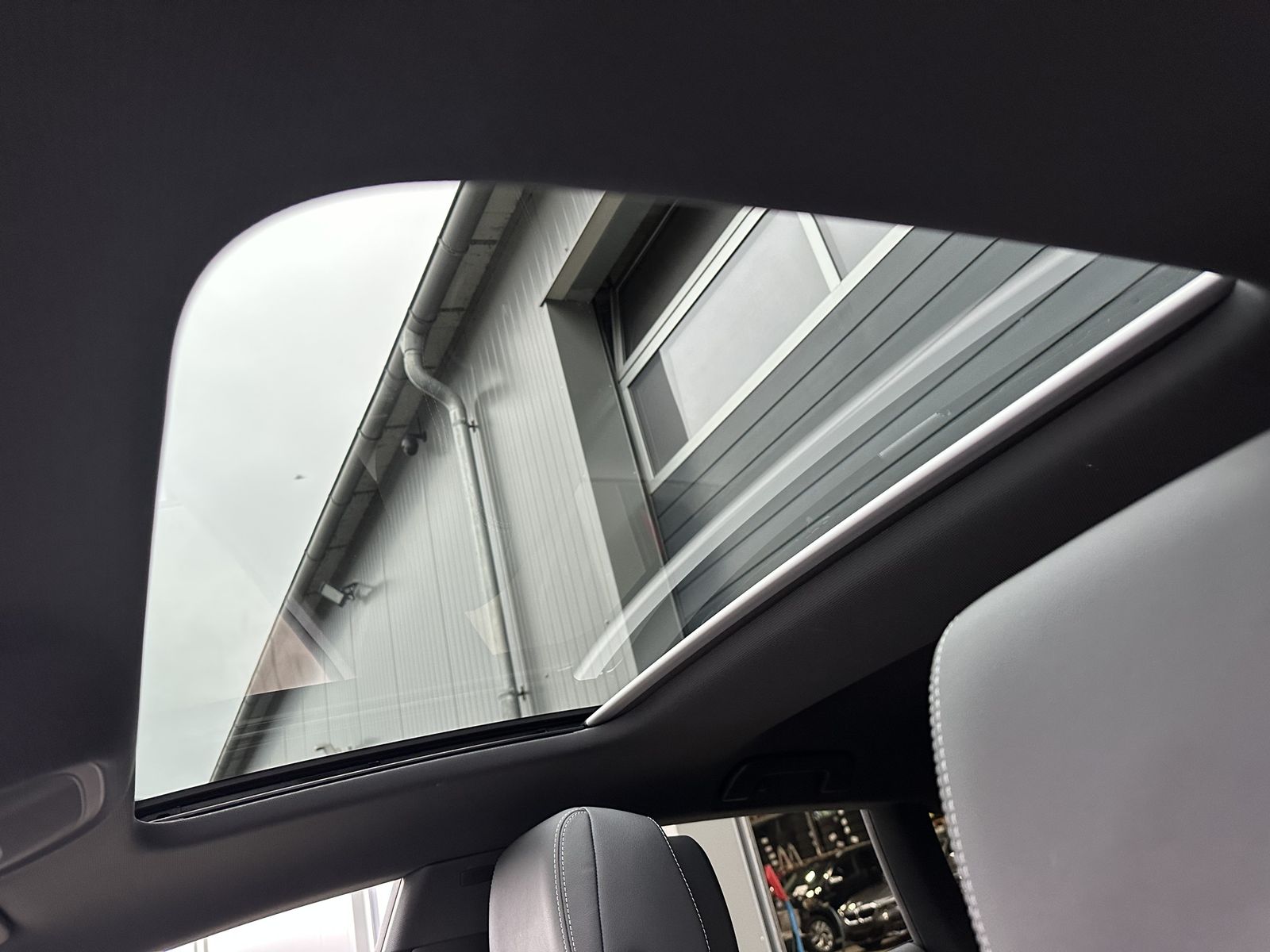 Fahrzeugabbildung Audi A5 SpB 35 TFSI S-Line NAV+MATRIX+PANO+HUD+B&O+SH