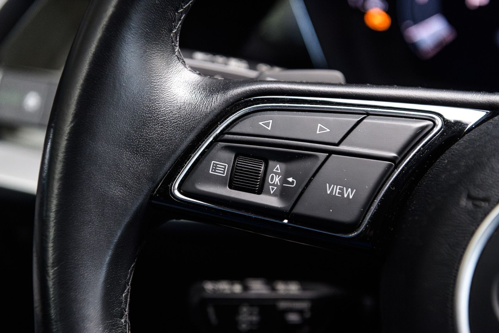 Fahrzeugabbildung Audi A3 30 TFSI S tronic advanced Sportback
