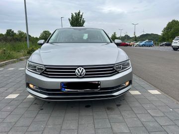 Volkswagen Passat - 2