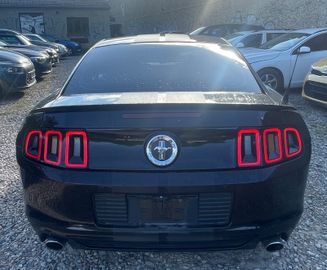 Ford Mustang - 4