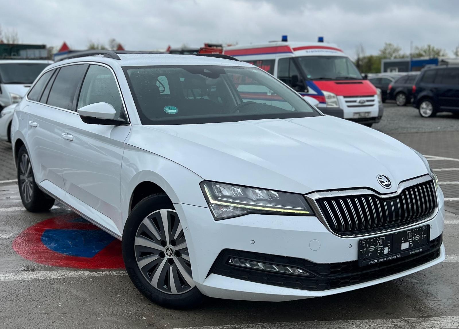 Skoda Superb Combi *STZHhinten*EHK*2022*KAM*NAVI