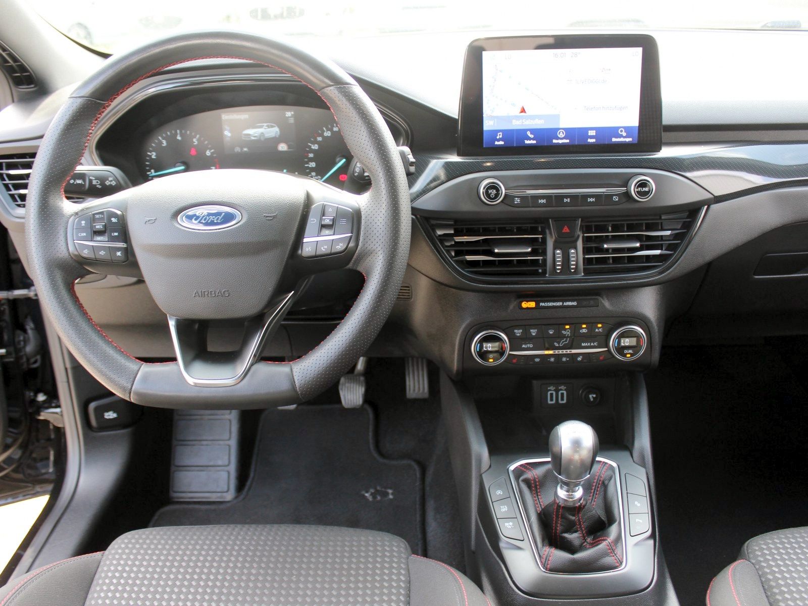 Fahrzeugabbildung Ford Focus ST-Line 1,0 EcoBoost Mild Hybrid