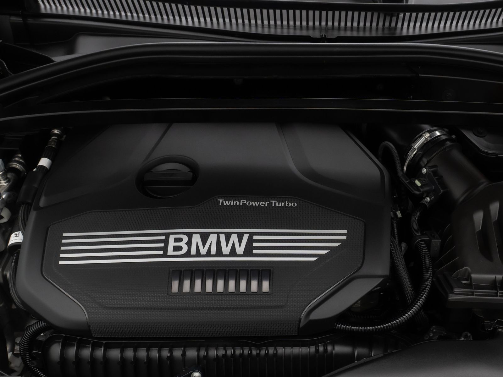 Fahrzeugabbildung BMW 220 Gran Coup&eacute; HUD DAB Sport AdaptLED PDC Leder