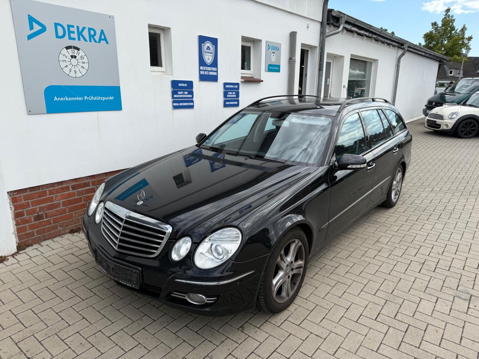 Mercedes-Benz E 320 T CDI AVANTGARDE*LEDER*AHK*