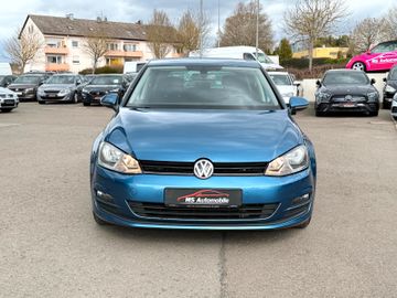 Volkswagen Golf - 2