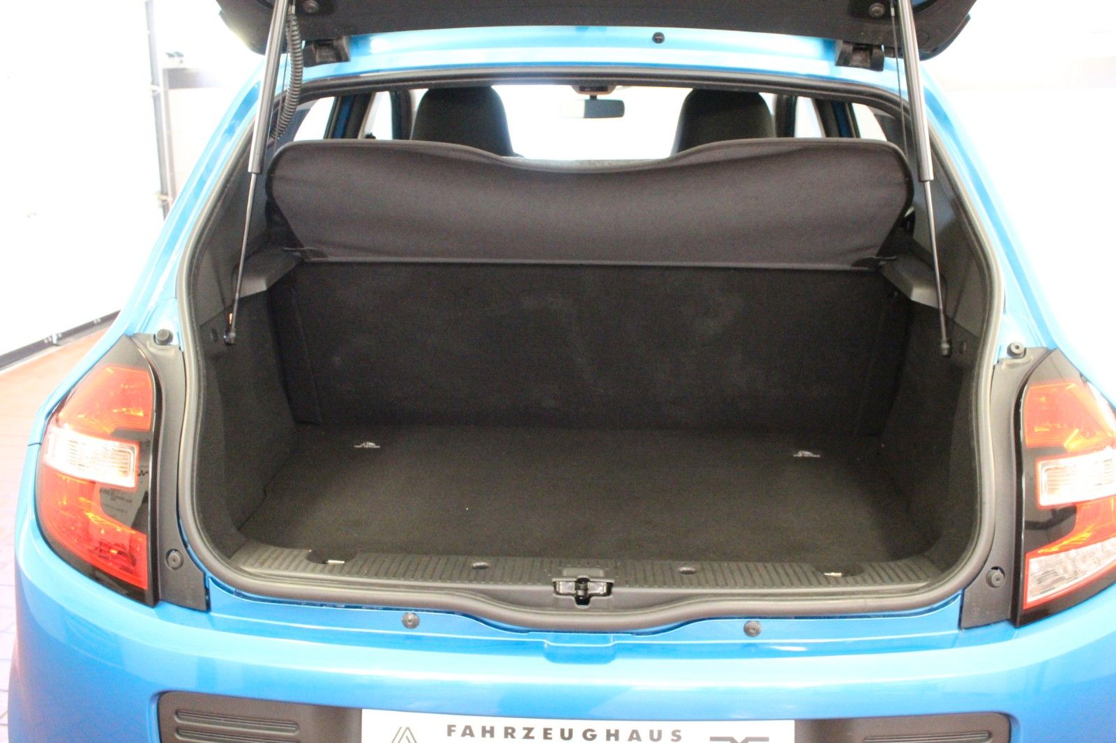 Fahrzeugabbildung Renault Twingo  SCe70  *Klima *Ganzjahresreifen