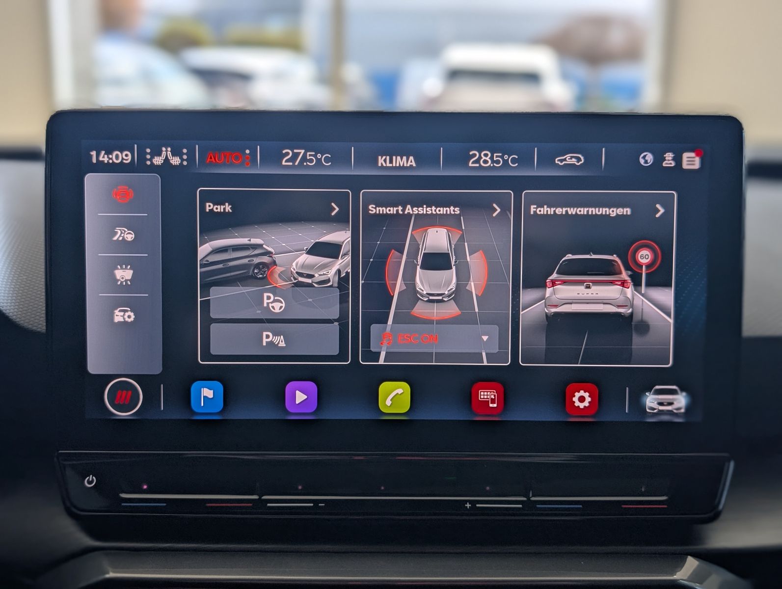 Fahrzeugabbildung CUPRA Leon VZ 4Drive ACC MATRIX-LED KAM PANO CARPLAY