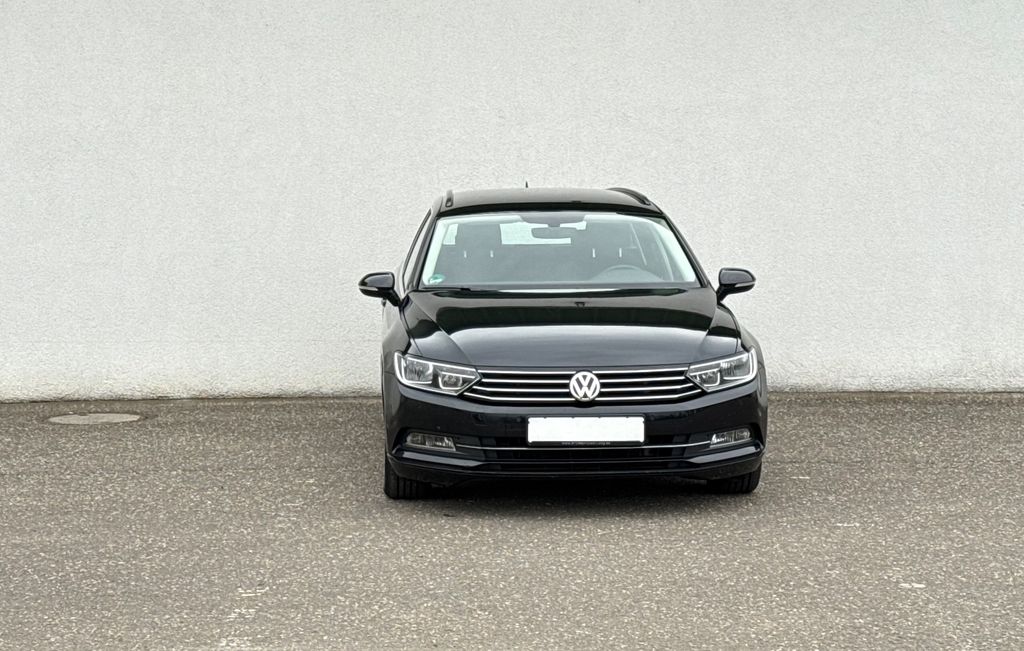 Image of Volkswagen Passat