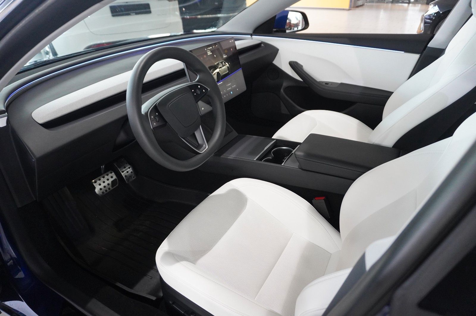 Fahrzeugabbildung Tesla Model 3 HIGHLAND DUAL-MOTOR NAVI/LED/KAMERA/AMD