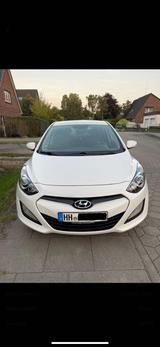 Hyundai i30 1.6 CRDi 81kW FIFA World Cup E... - Hyundai i30 Gebrauchtwagen in Kiel