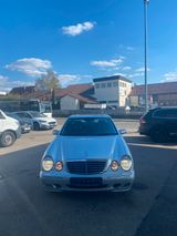 Mercedes-Benz E 280 AVANTGARDE - Mercedes-Benz E 280: Avantgarde