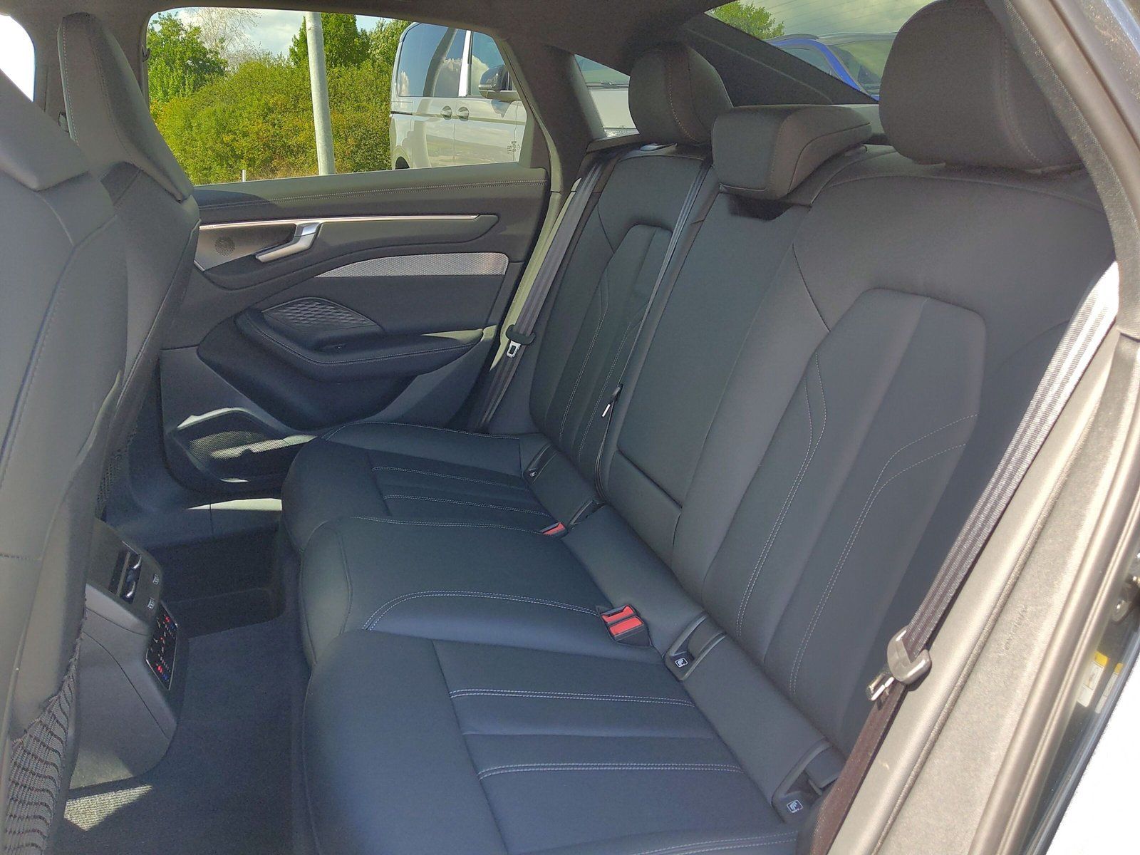 Audi A6 - Bild 13