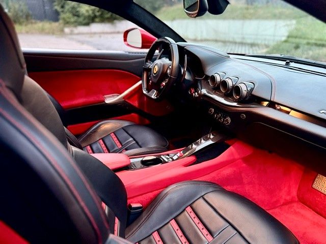 Fahrzeugabbildung Ferrari F12 Berlinetta*Carbon*Lift*Sonderfarbe*Garantie*