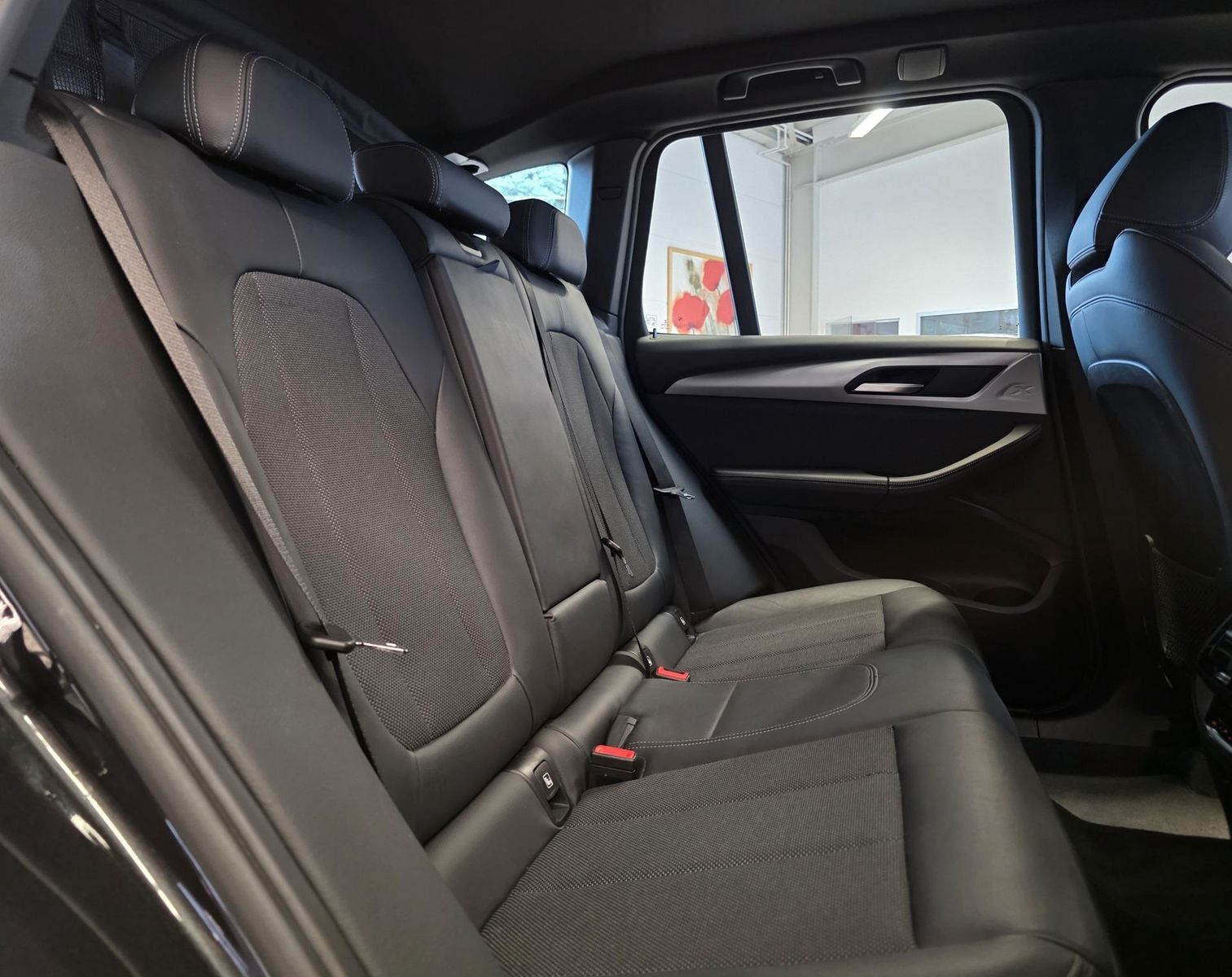 Fahrzeugabbildung BMW X3 xDrive20d/LED/Navi/HuD/Carplay/Keyless/AHK