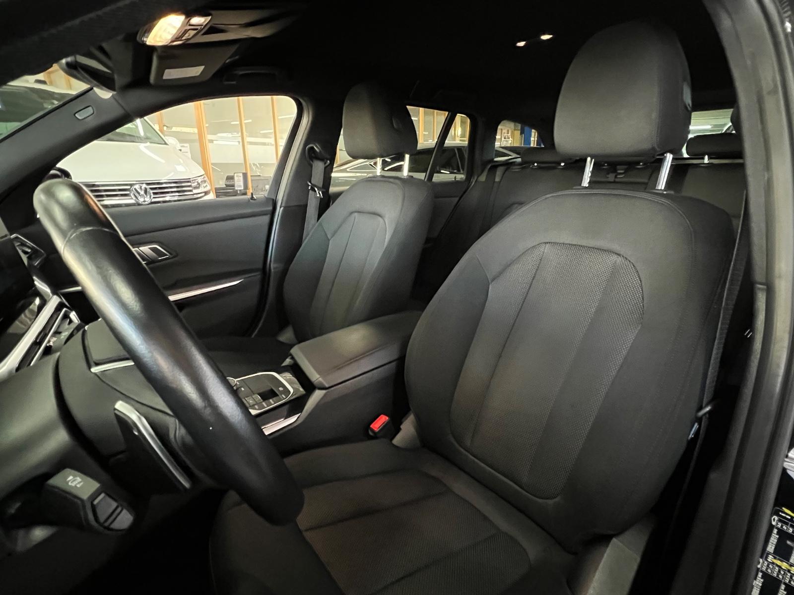BMW 318d Touring Himmel Anthrazit+Driving Assist