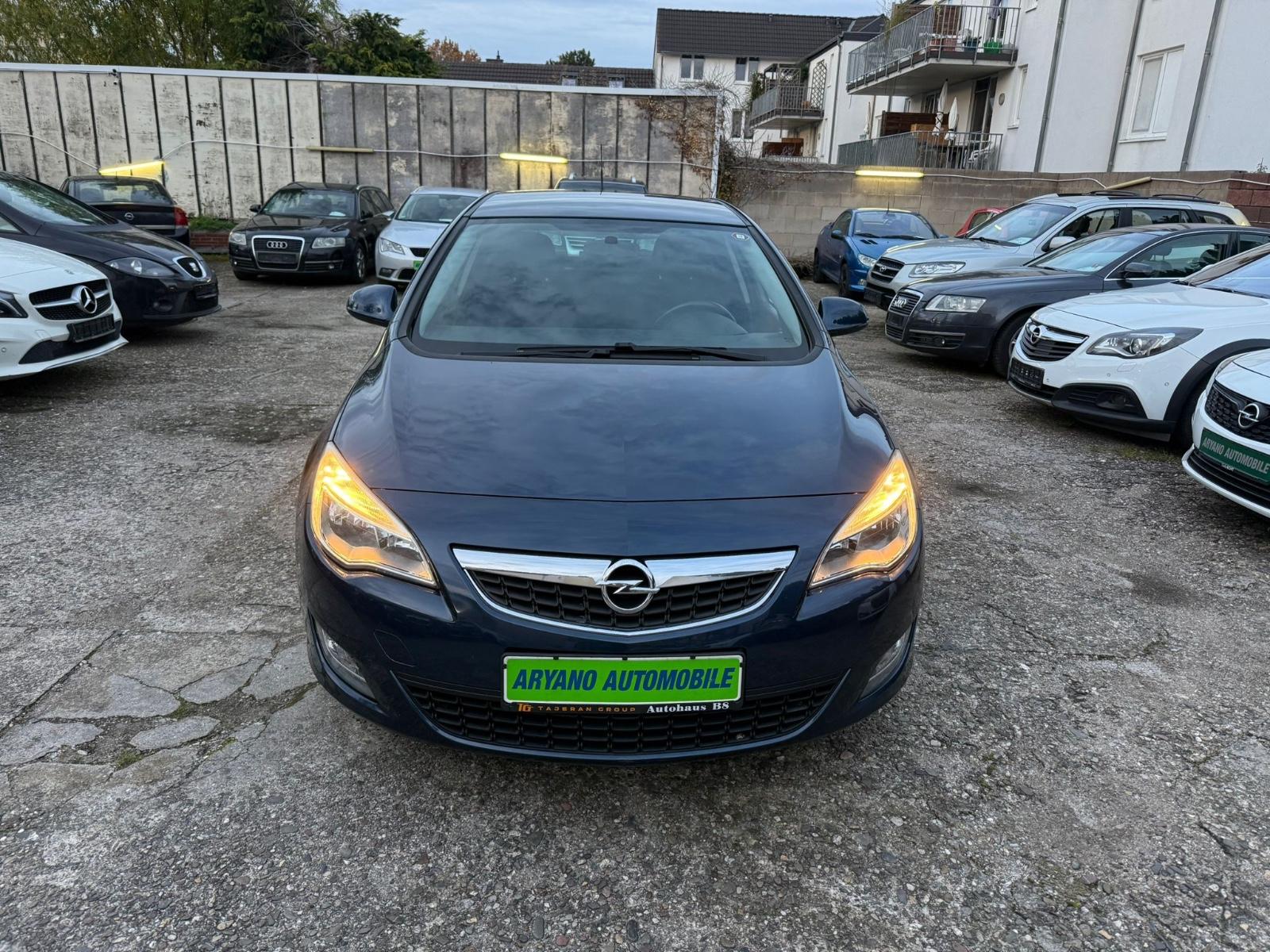Opel Astra J Lim. 5-trg. Design Edition*Klimau*