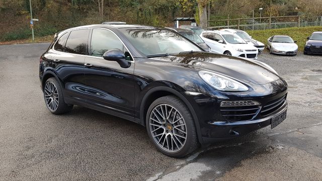 Porsche Cayenne 3.0 D Alu 21z&AHK 3500kg neues MOD