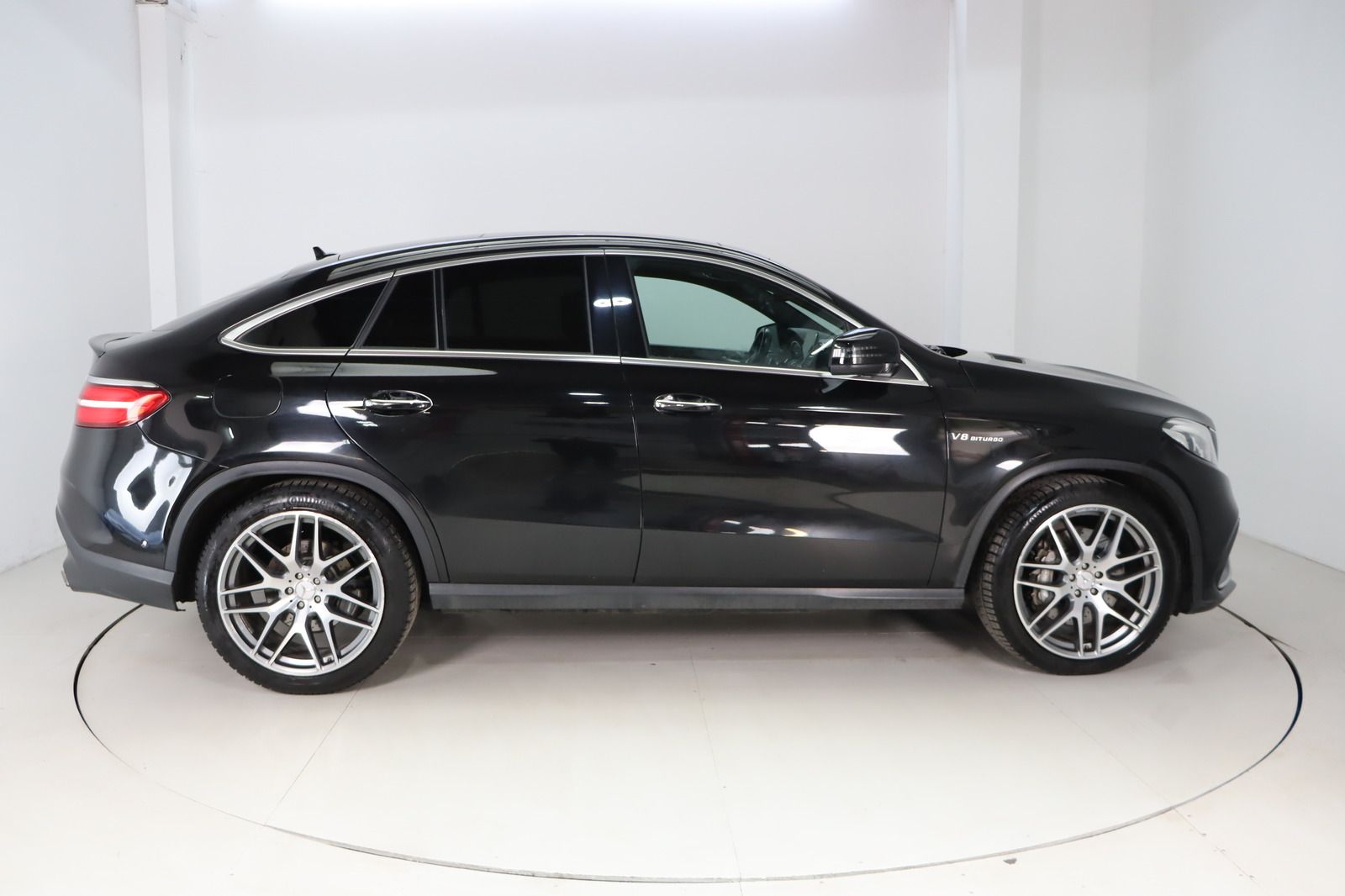 Fahrzeugabbildung Mercedes-Benz GLE 63 AMG * Fond * Offroad * DIS+ * LED HU 03.2