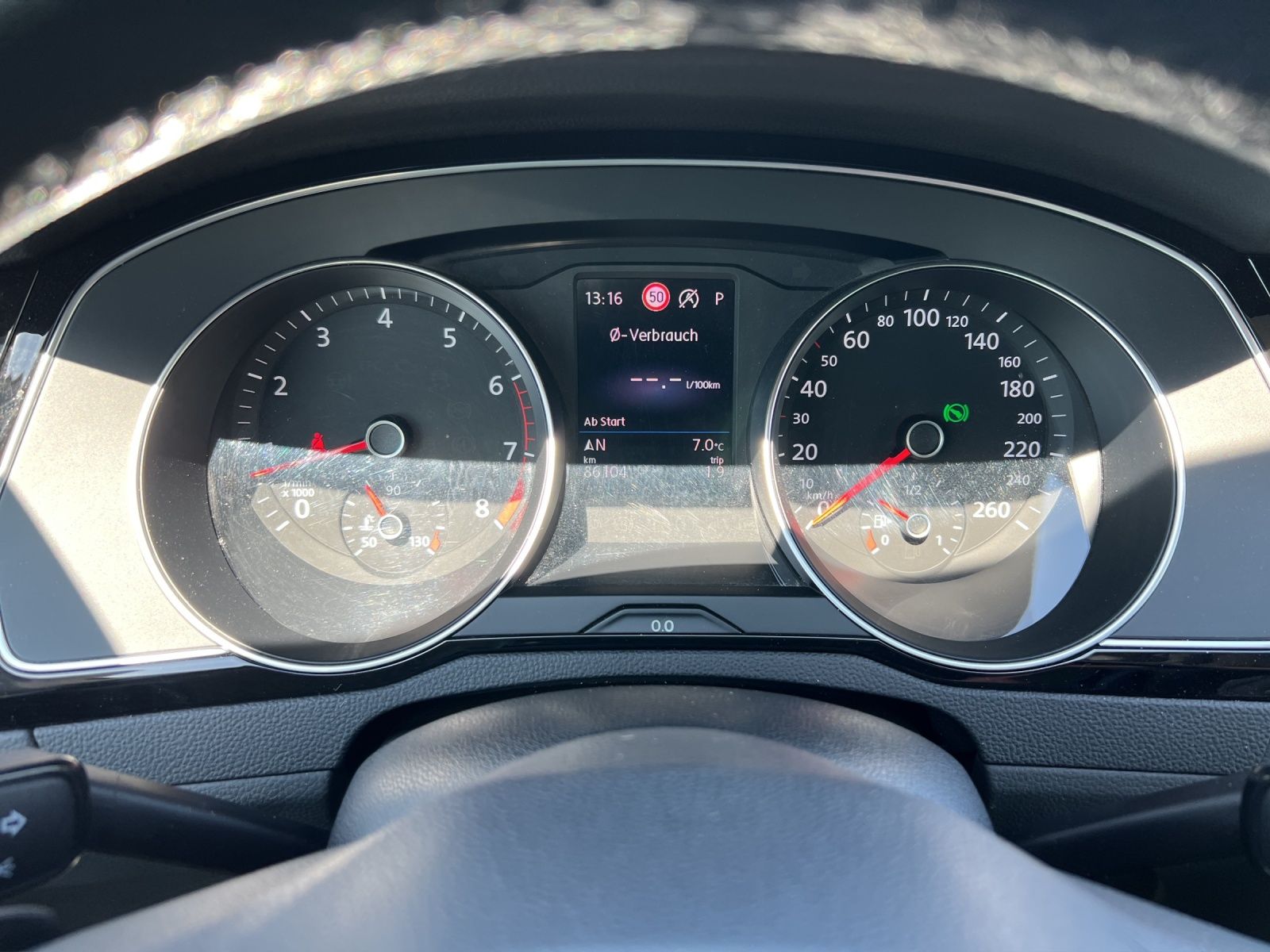 Fahrzeugabbildung Volkswagen Passat Variant Business TSI DSG LED ACC AHK PDC