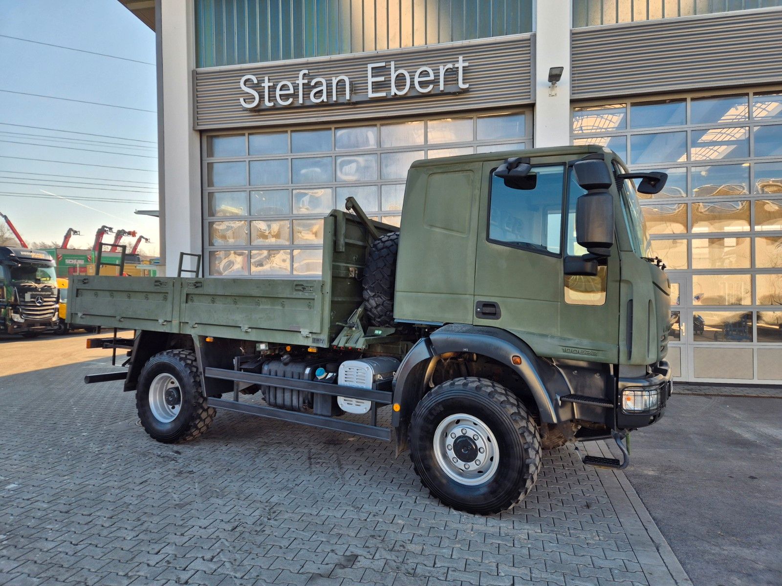 Fahrzeugabbildung Iveco Eurocargo 100E22 4x4 Pritsche