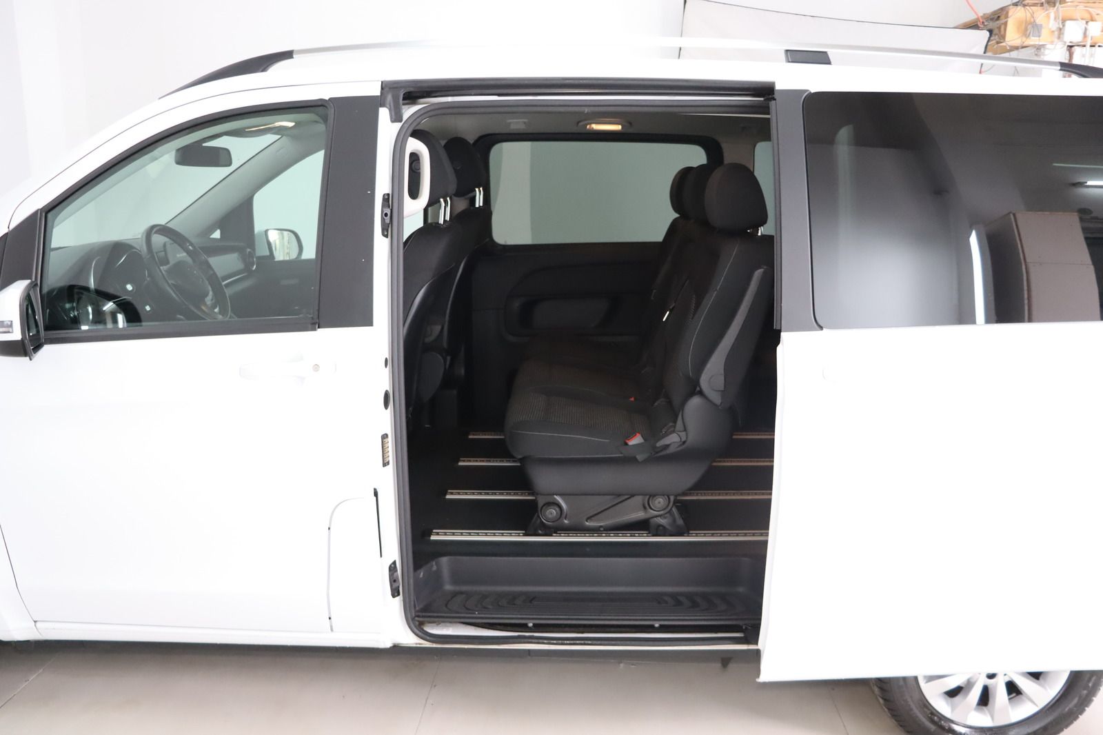 Fahrzeugabbildung Mercedes-Benz V 220 d * ILS * LED * Sitzhzg. * Tempomat