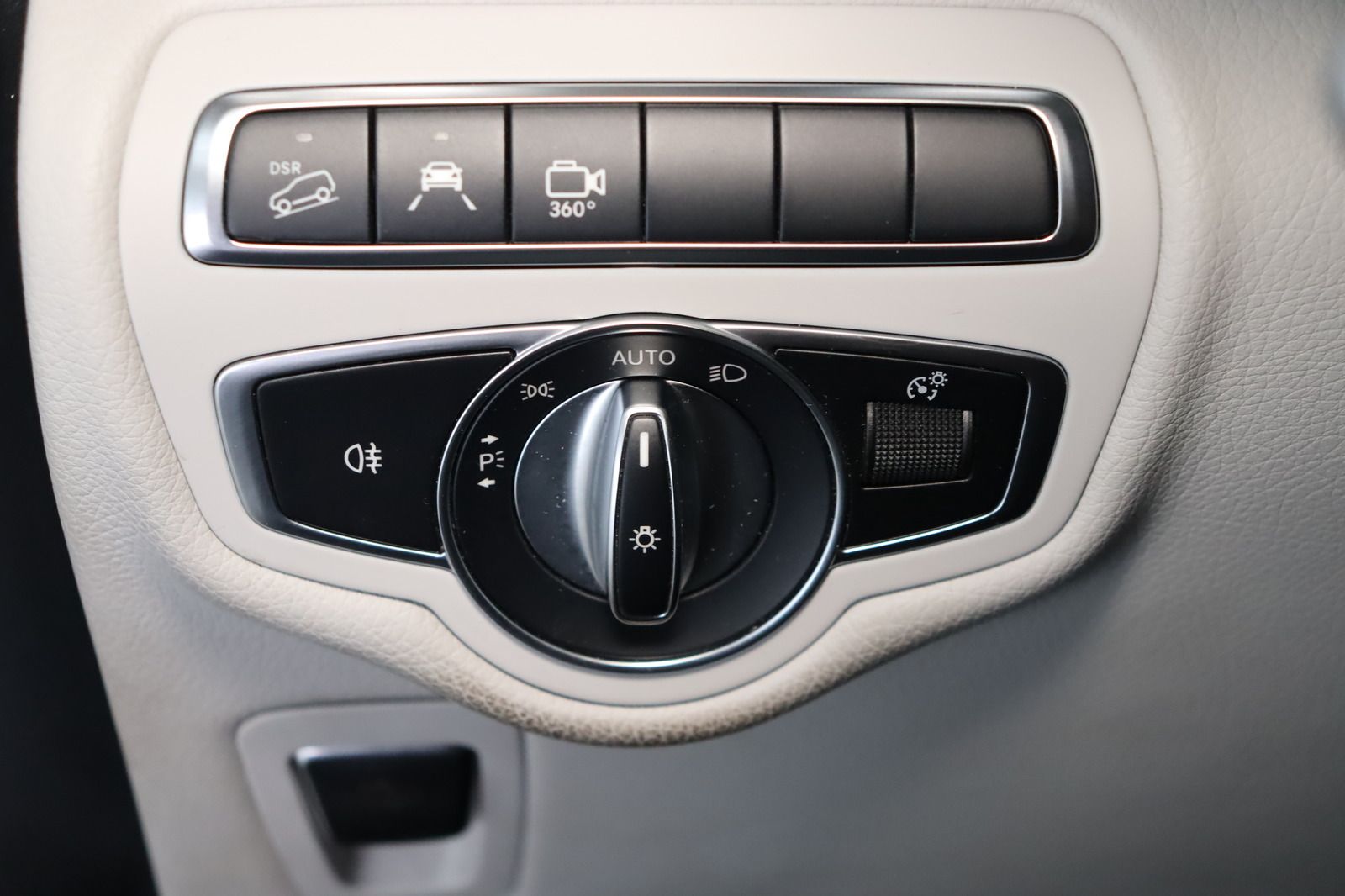 Fahrzeugabbildung Mercedes-Benz V 250 d 4matic Avantgarde * lang * 360 * ILS