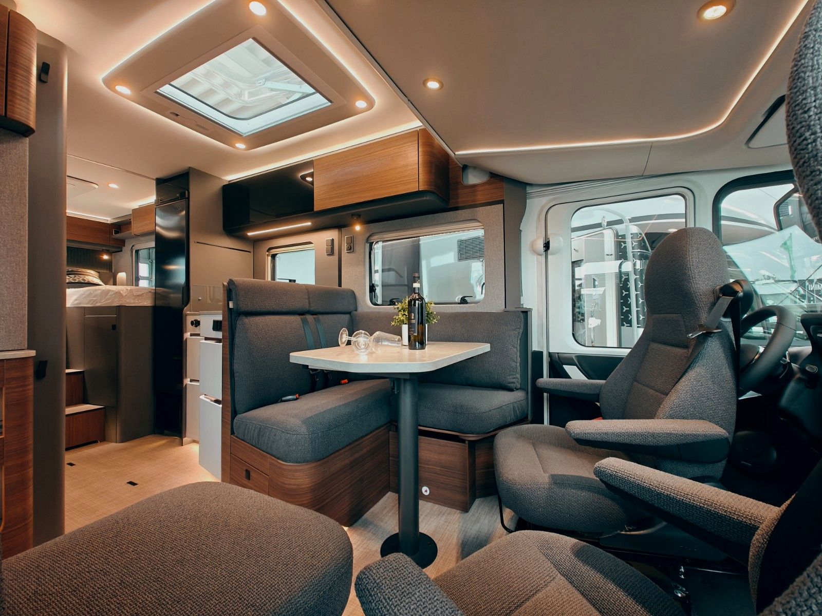 Fahrzeugabbildung HYMER / ERIBA / HYMERCAR B-KLASSE MC I 600 PREMIUM 2026