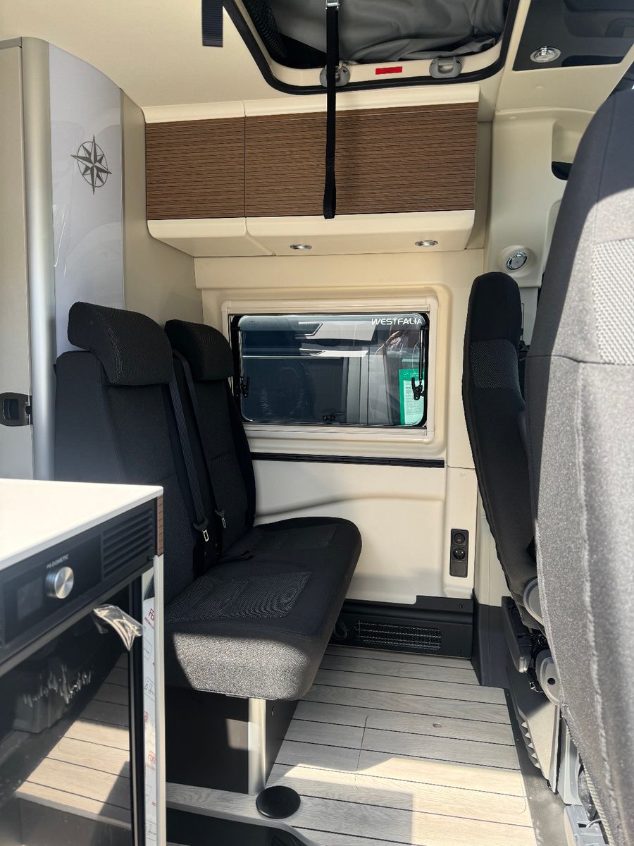 Fahrzeugabbildung Westfalia Columbus 540 D mit Aufstelldach