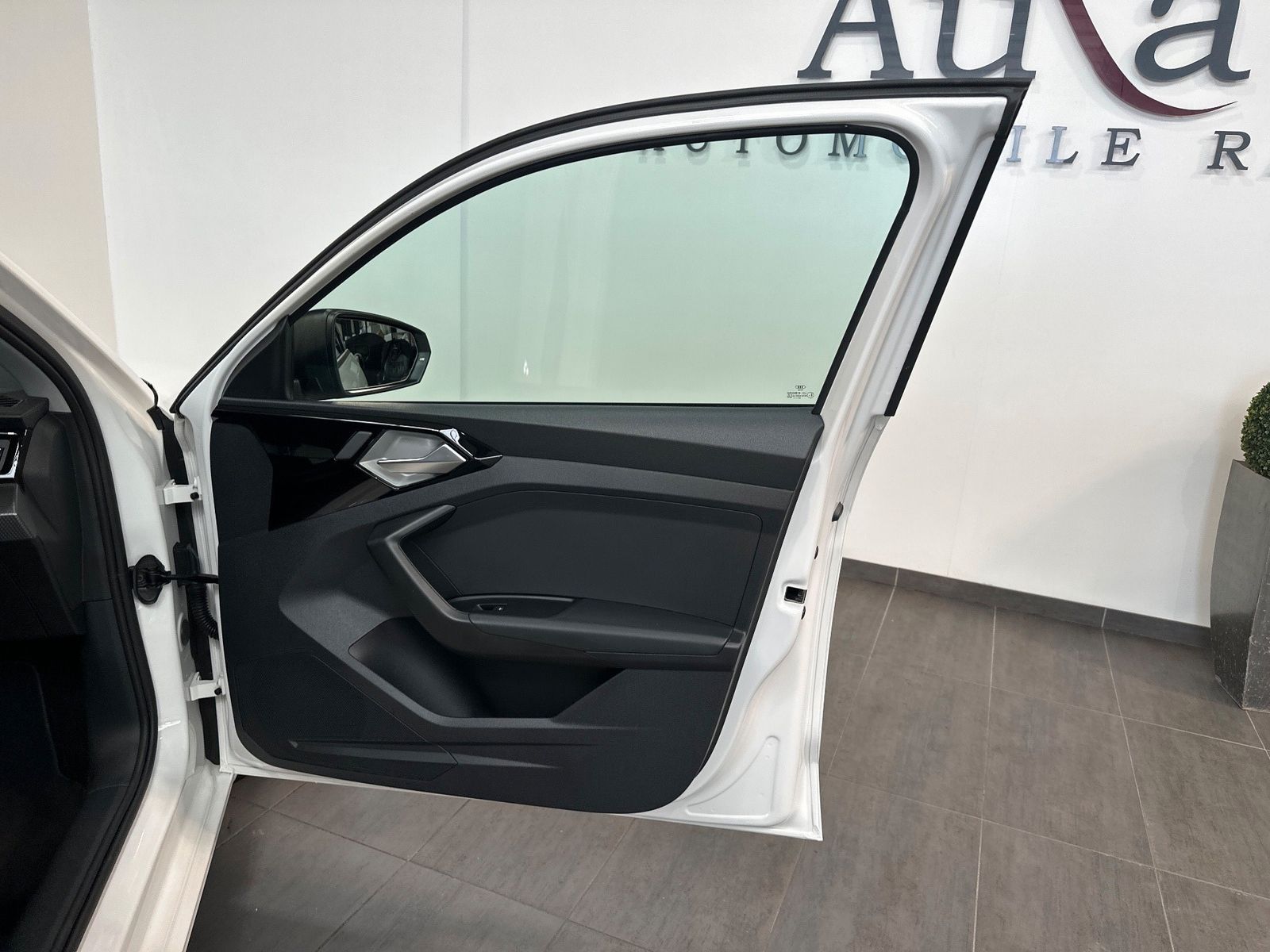 Fahrzeugabbildung Audi A1 35 TFSI Sportback Aut. NAV+PDC+DAB+VCOCKPIT