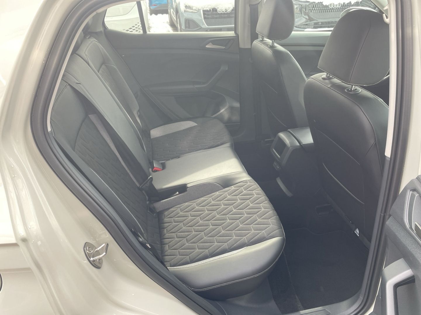 Volkswagen T-Cross - Bild 8