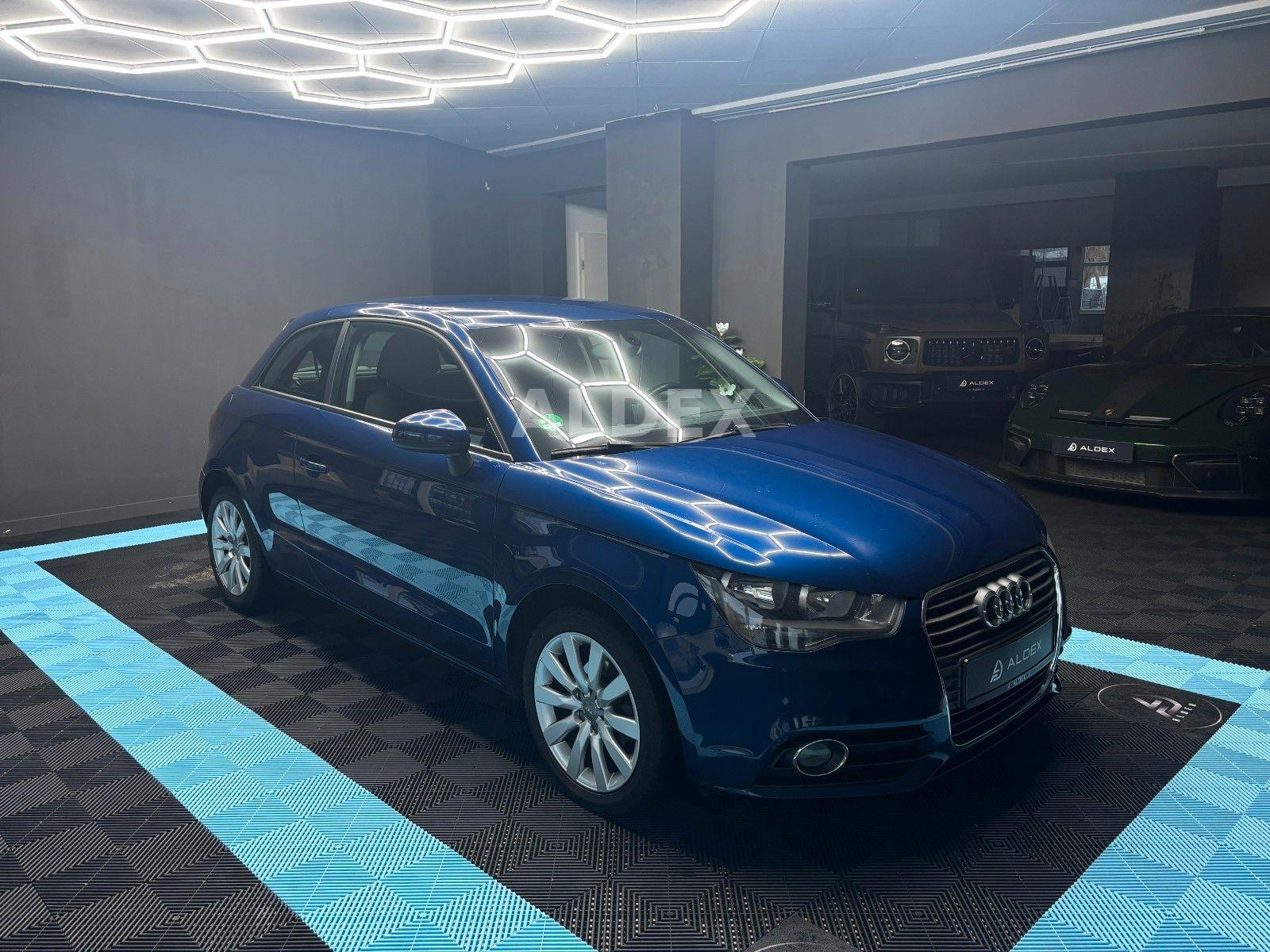 Audi A1 1.6 TDI°AUTOMATIK°SZHZ°NAVI°PDC°BLUETH°KLIMA°