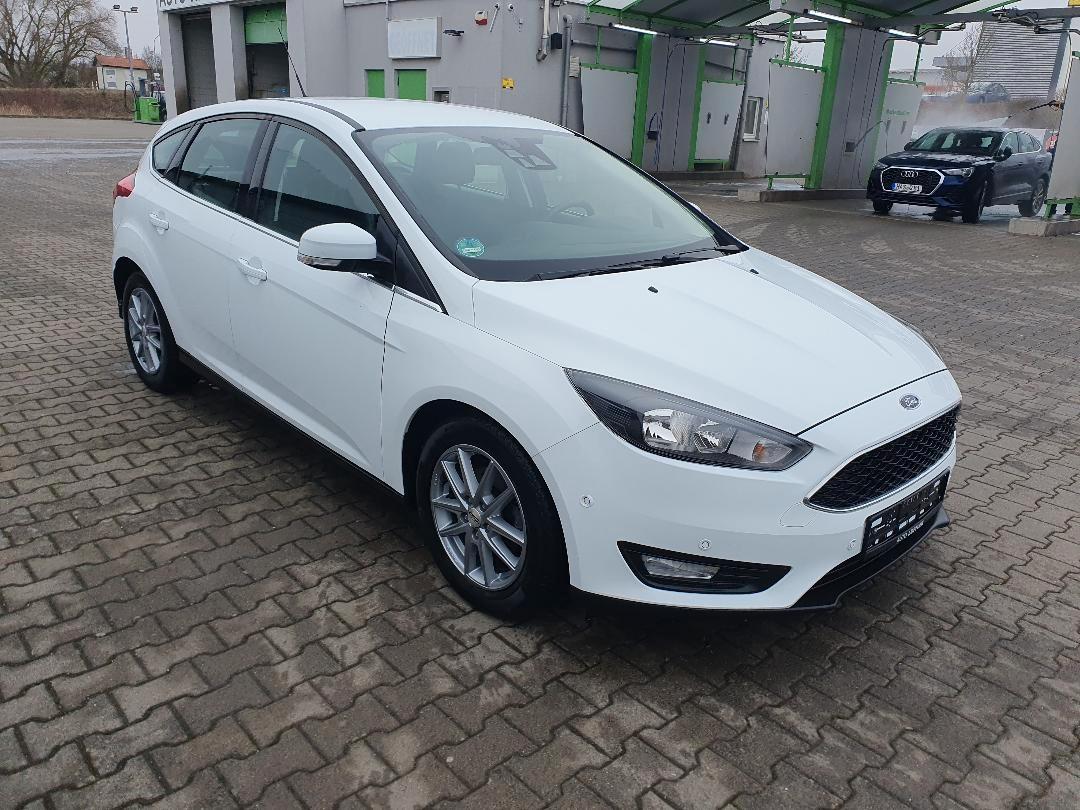 Ford Focus Lim. Cool & Connect, Navi, Zahnriemen NEU
