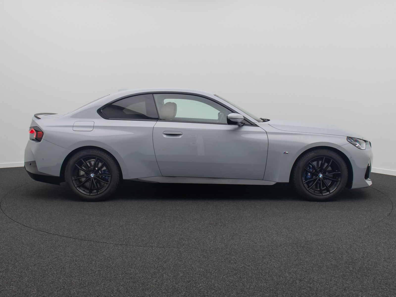 Fahrzeugabbildung BMW 220i Coup&eacute; M Sport Alarm DAB HiFi Kamera 19Zoll