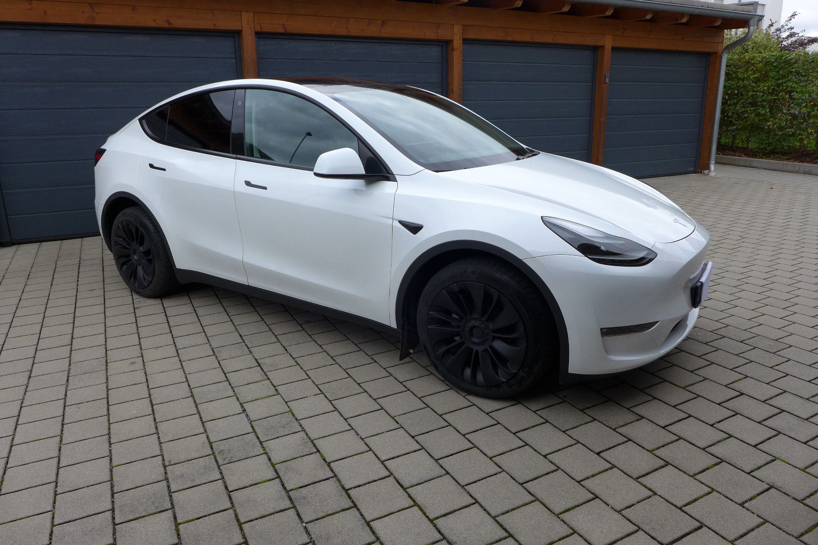 TESLA Model Y Maximale Reichweite Allradantrieb LR AWD