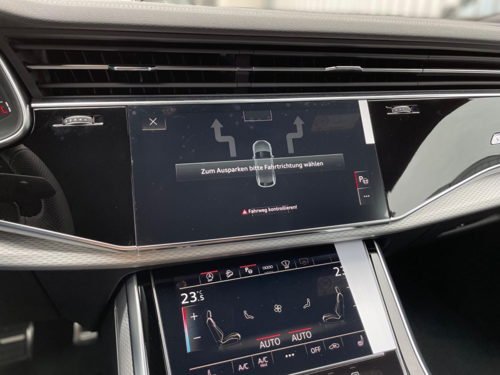 Fahrzeugabbildung Audi Q8 50 TDI Facelift |SLine|HUD|Softclose|23"|360°