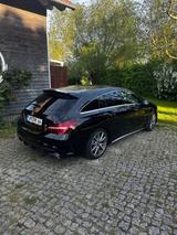 Mercedes-Benz CLA 45 AMG Shooting Brake Mercedes-AMG CLA 4... - schwarze Mercedes-Benz CLA 45 AMG Shooting Brake