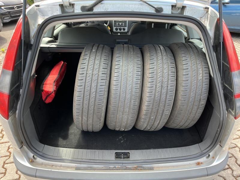 Ford Focus 2007 — photo 10